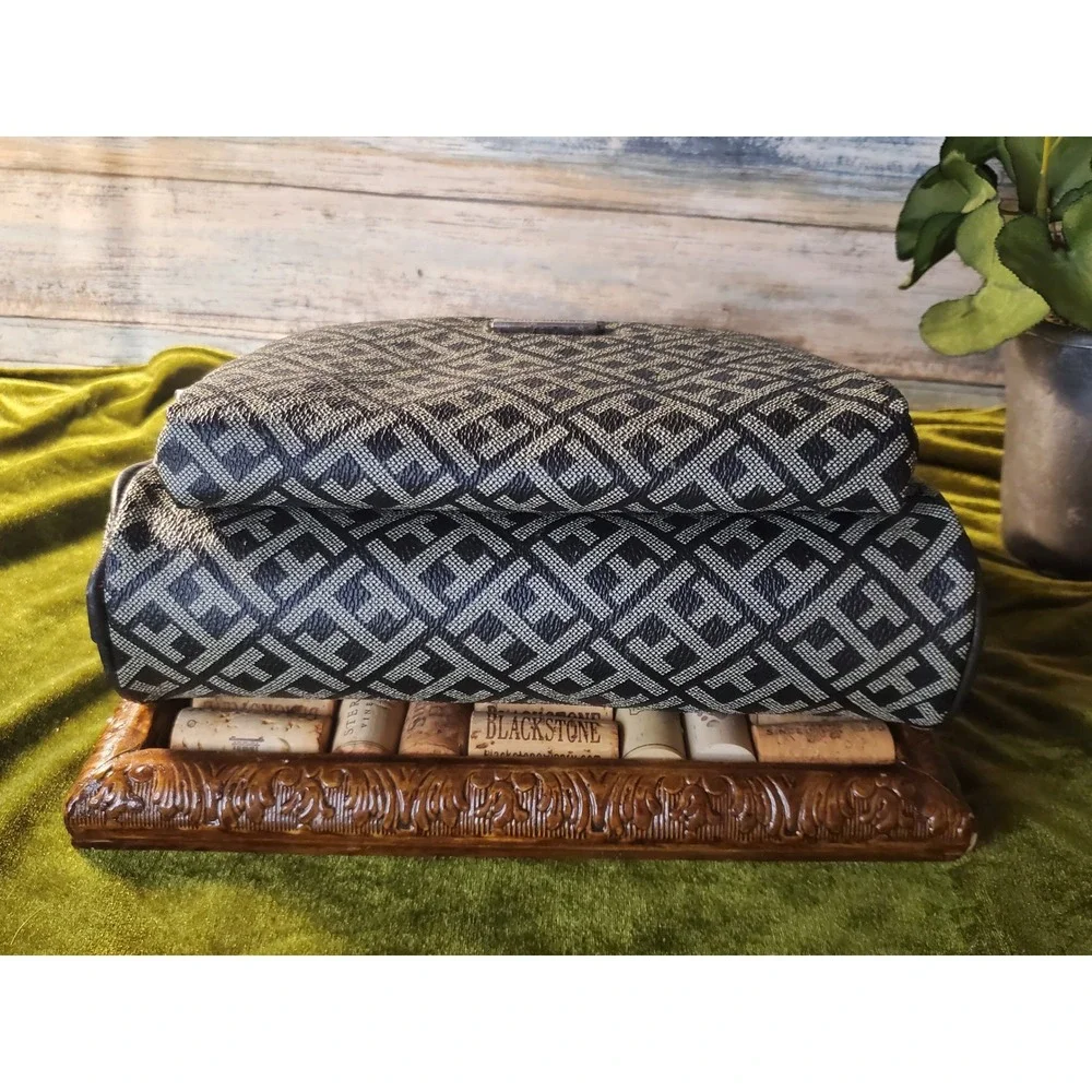 😎Tommy Hilfiger Signature Geometric Print Cosmetic Bag Toiletry Travel Case Set